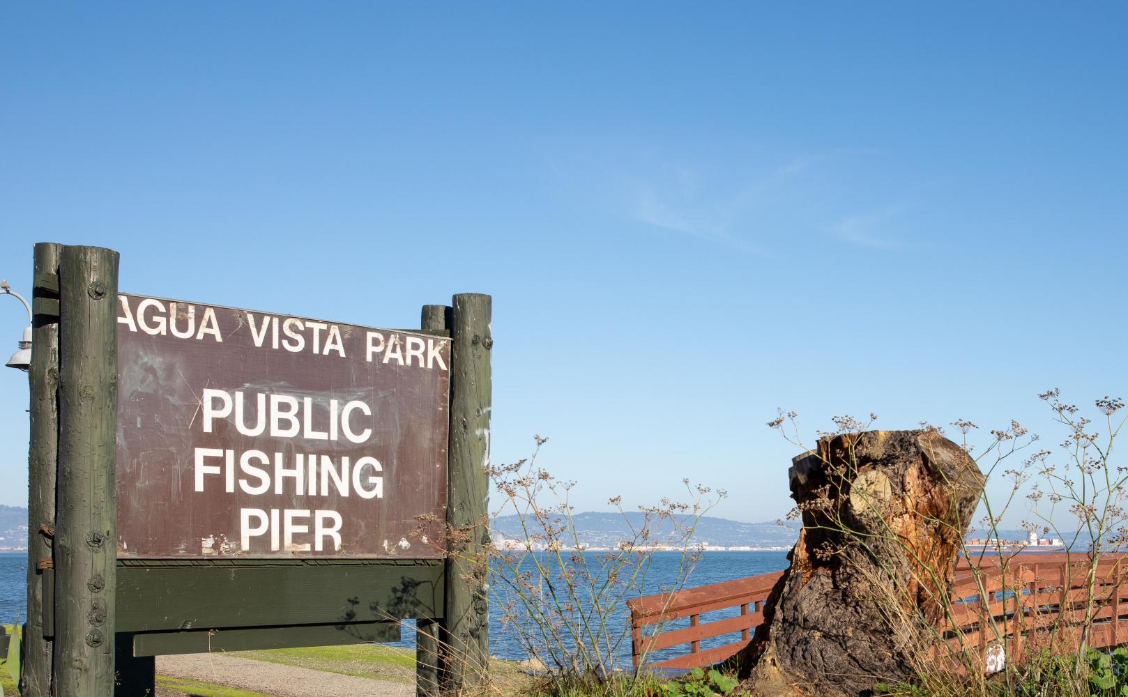 Public fishing pier at Agua Vista Park