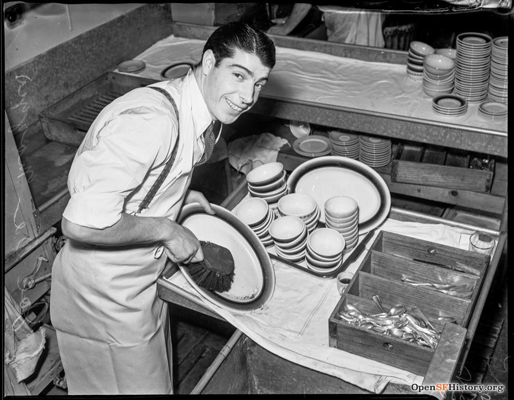 Joe&nbsp;DiMaggio&nbsp;washing&nbsp;dishes&nbsp;in&nbsp;a&nbsp;restaurant.